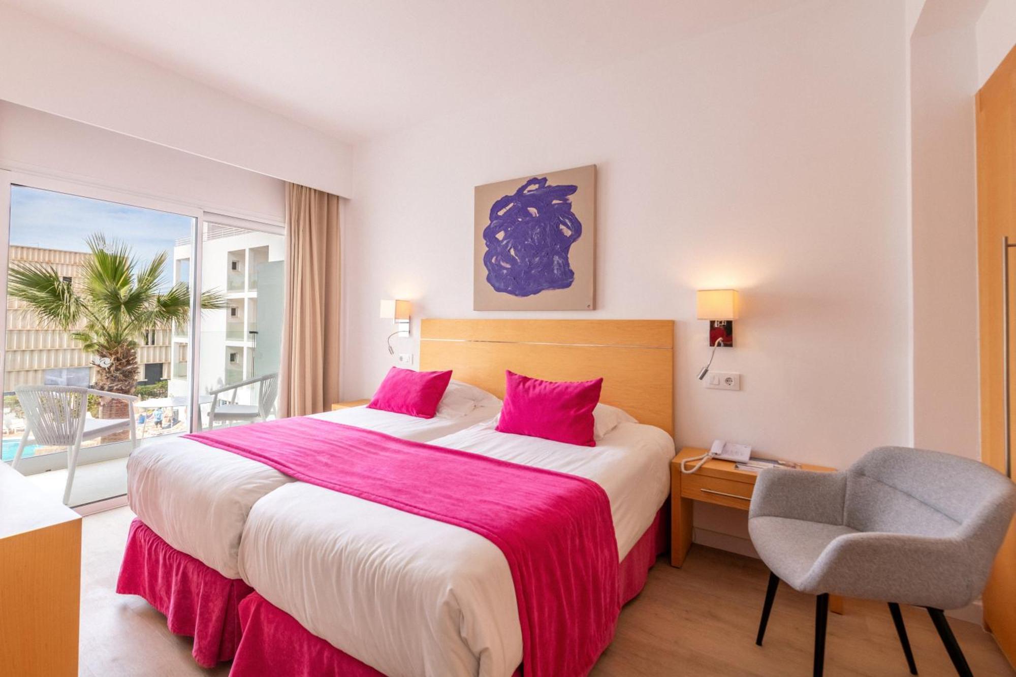 Hotel Capricho Cala Ratjada  Bagian luar foto
